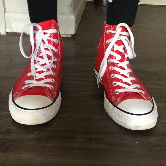 Selling this red converse! - Picture 5 of 5